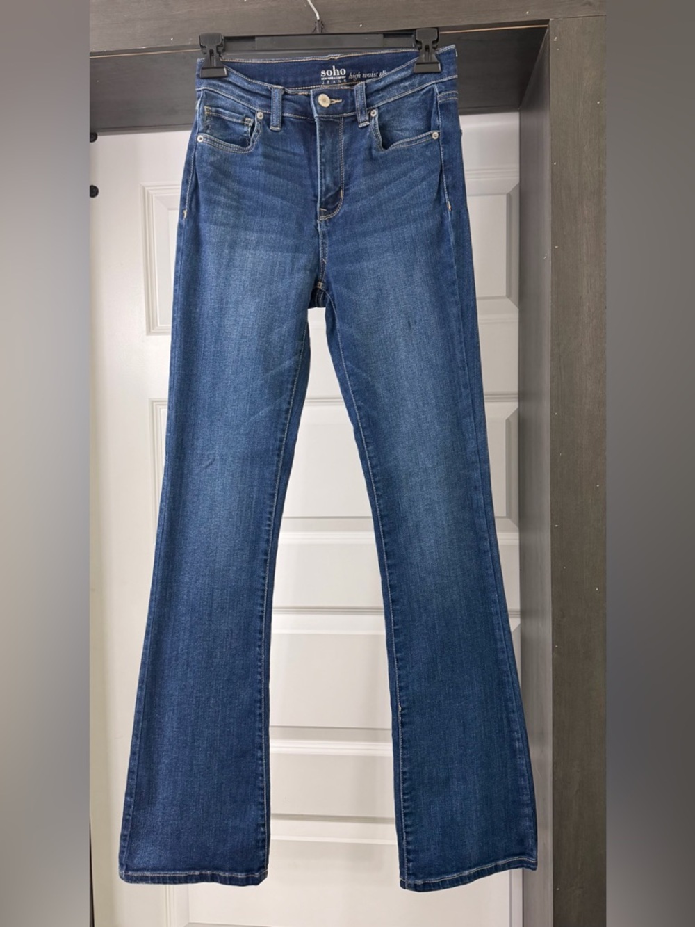 Soho boot cut  Jeans in Medium Blue Wash women’s size 2